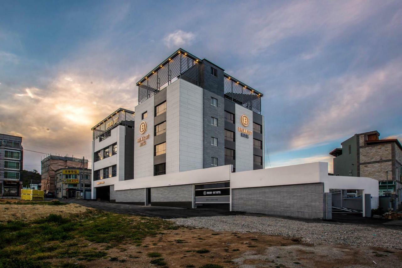 Brown Dot Gijang Yeonhwari Hotel Busan Exterior photo